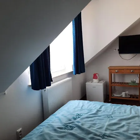 Goscinne Neptunia 3*