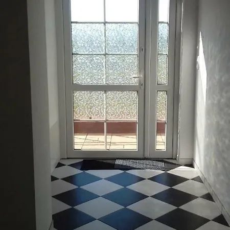 Goscinne Neptunia 住宿加早餐酒店 3*