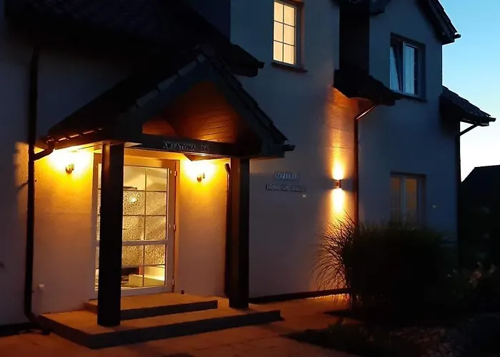 Goscinne Neptunia فندق مبيت وإفطار ياروسوافيتس